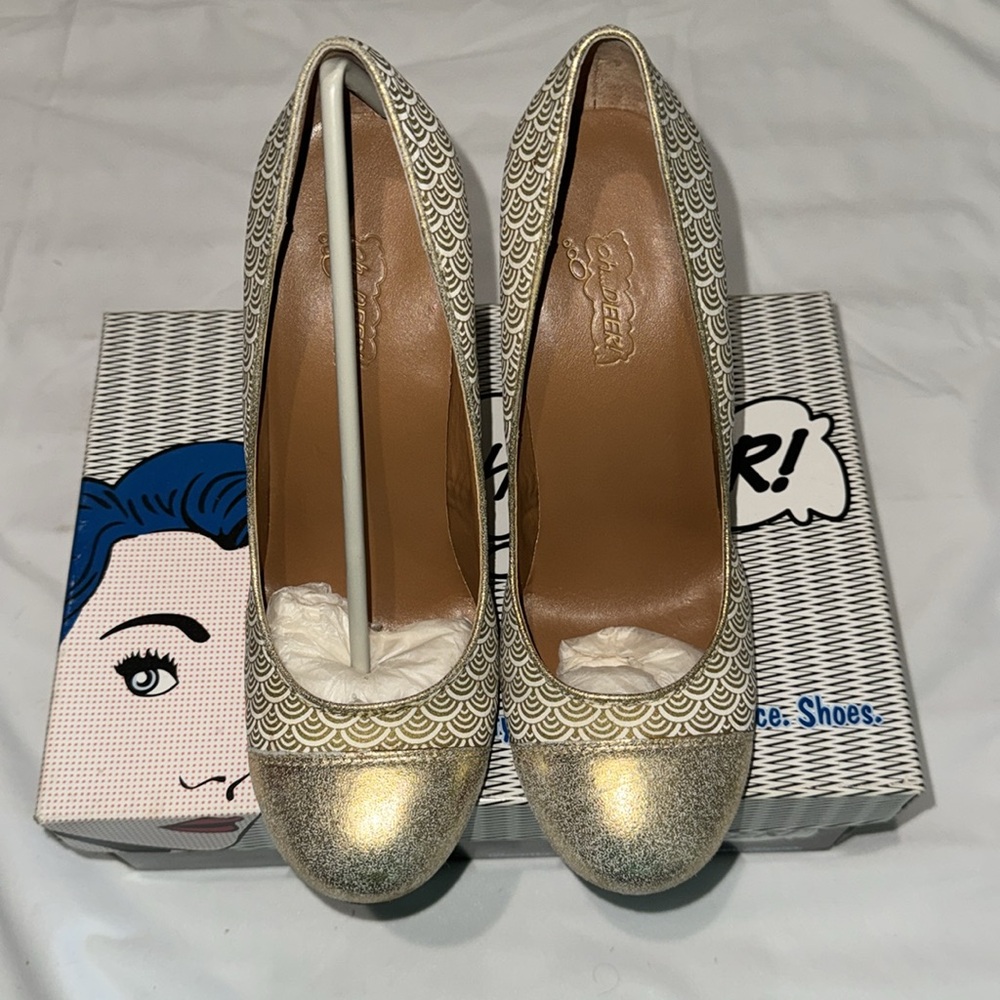 Oh Deer! Heels Size 8 - Picture 2 of 2
